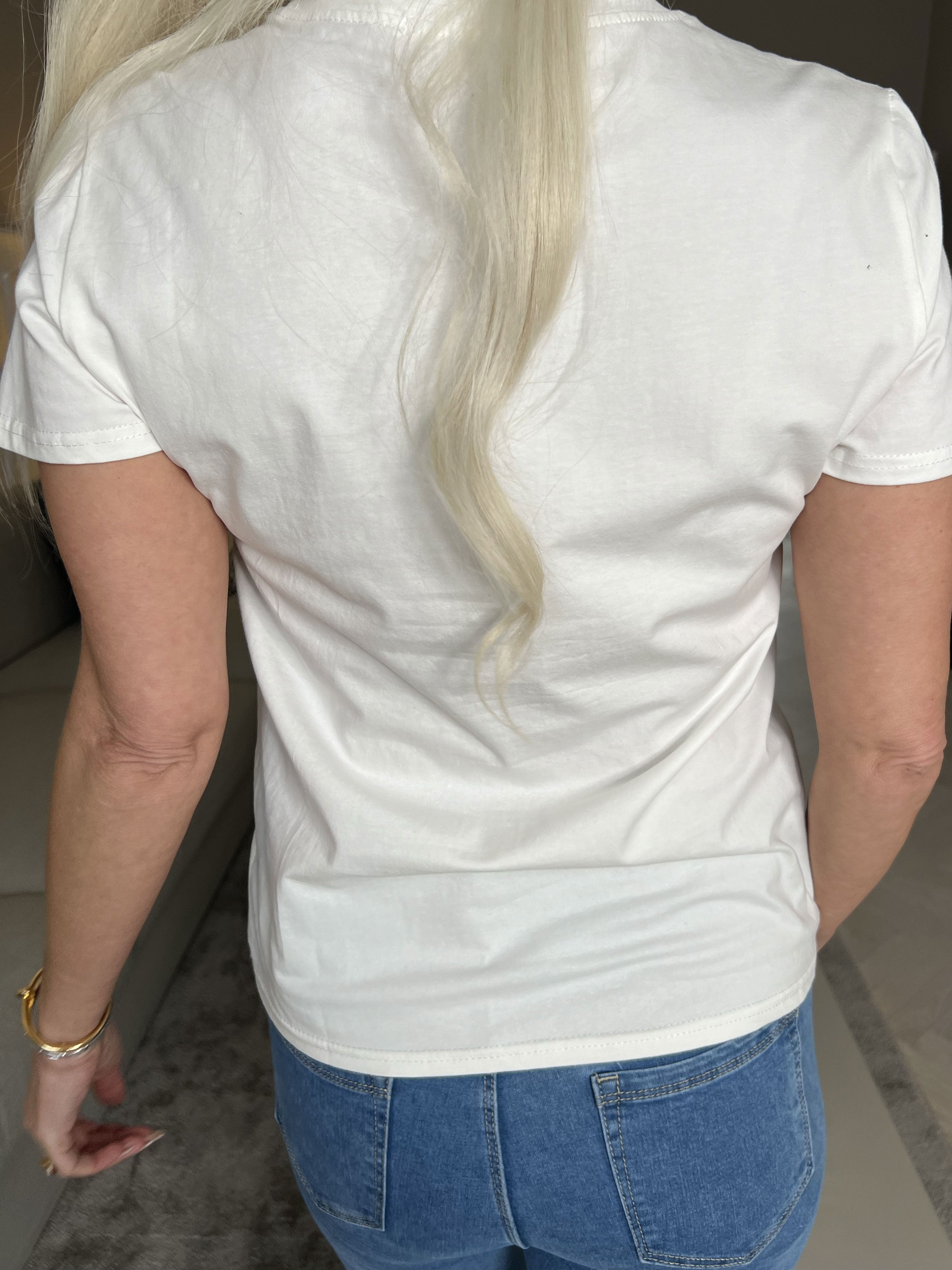 Coco - T-shirt med pärlor och mockakant på bröstet